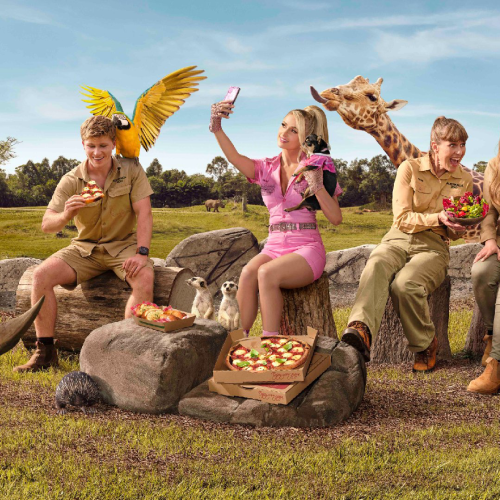 The Irwins & Paris Hilton Star In Hilarious Uber Eats Ad!