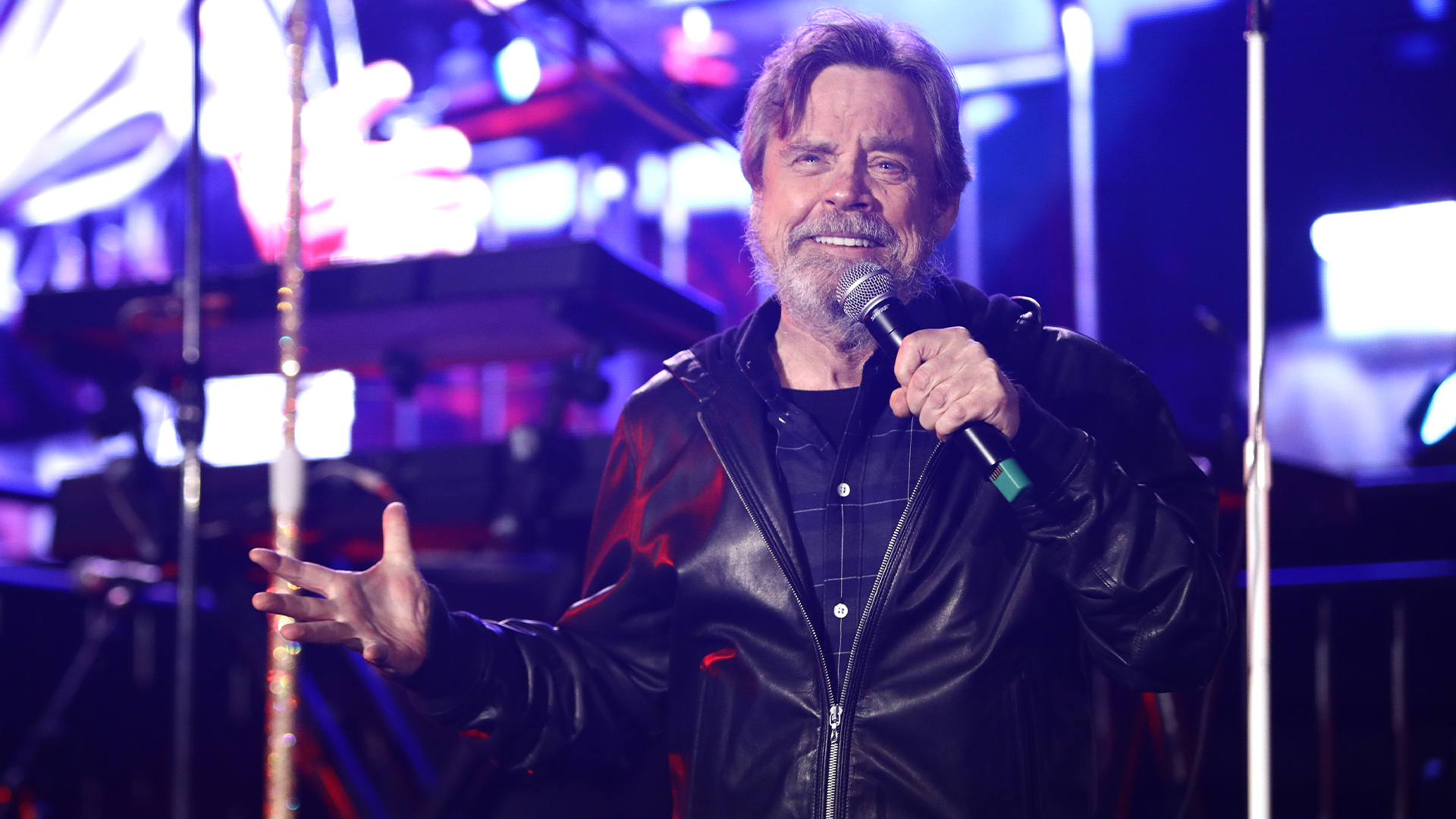Mark Hamill Reveals That He Doubts That He Will Return As Luke ...