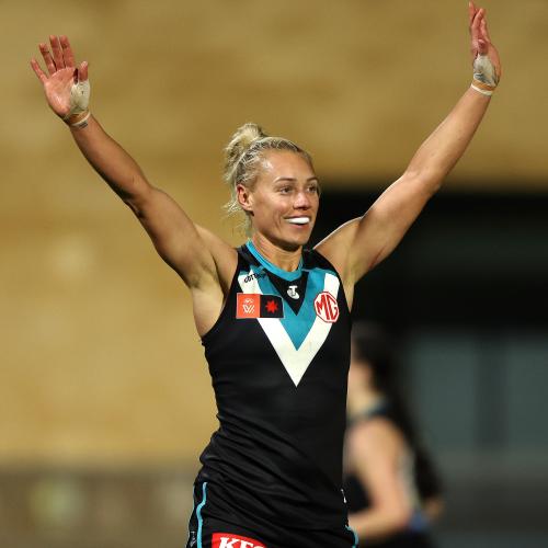Erin Phillips Announces Retirement