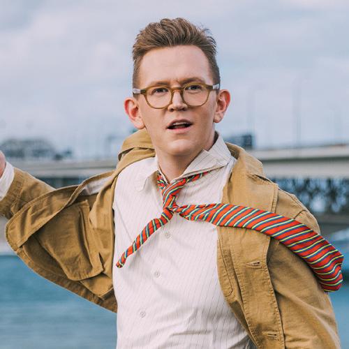 Chris Parker: Give Me One Good Reason Why I Shouldn't Throw My Phone Off This Bridge - Review