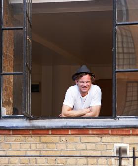 FREE COFFEE!! Aussie Man Opens Café From His Kitchen Window