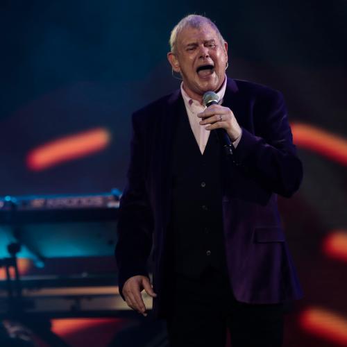 John Farnham is back!